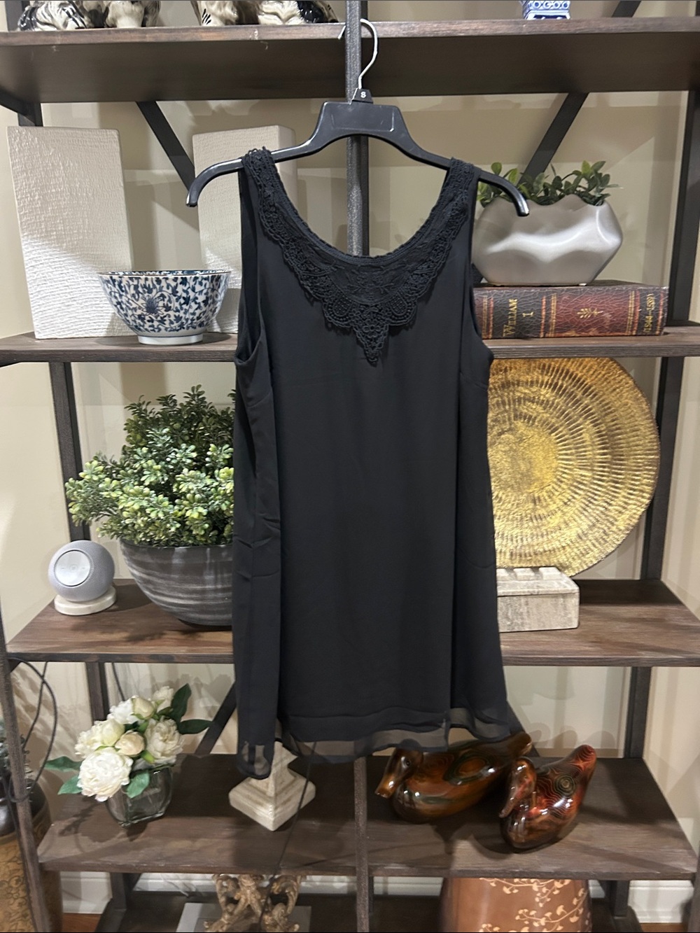 Mimi chica medium Black Crochet-Trim Sleeveless dress - Women dress